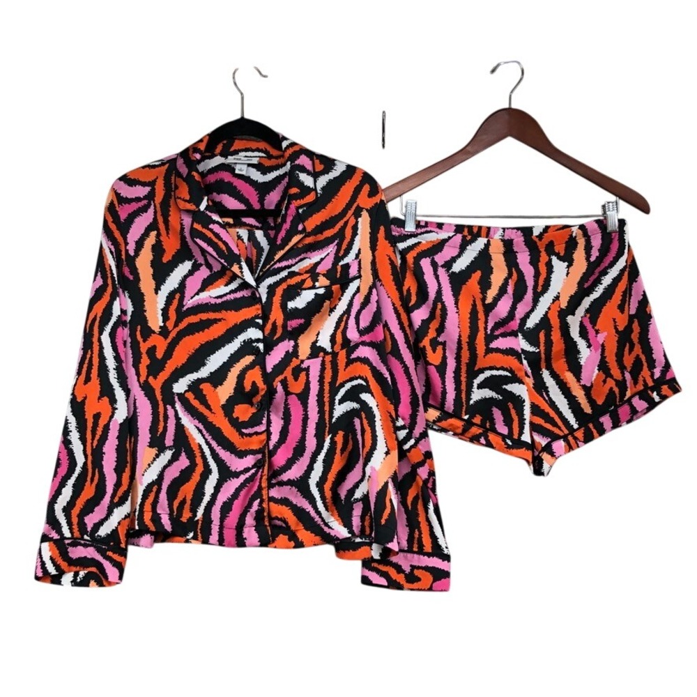 Diane von Furstenberg Pajama Set Womens Small Multicolor Tiger Print 2pc Target